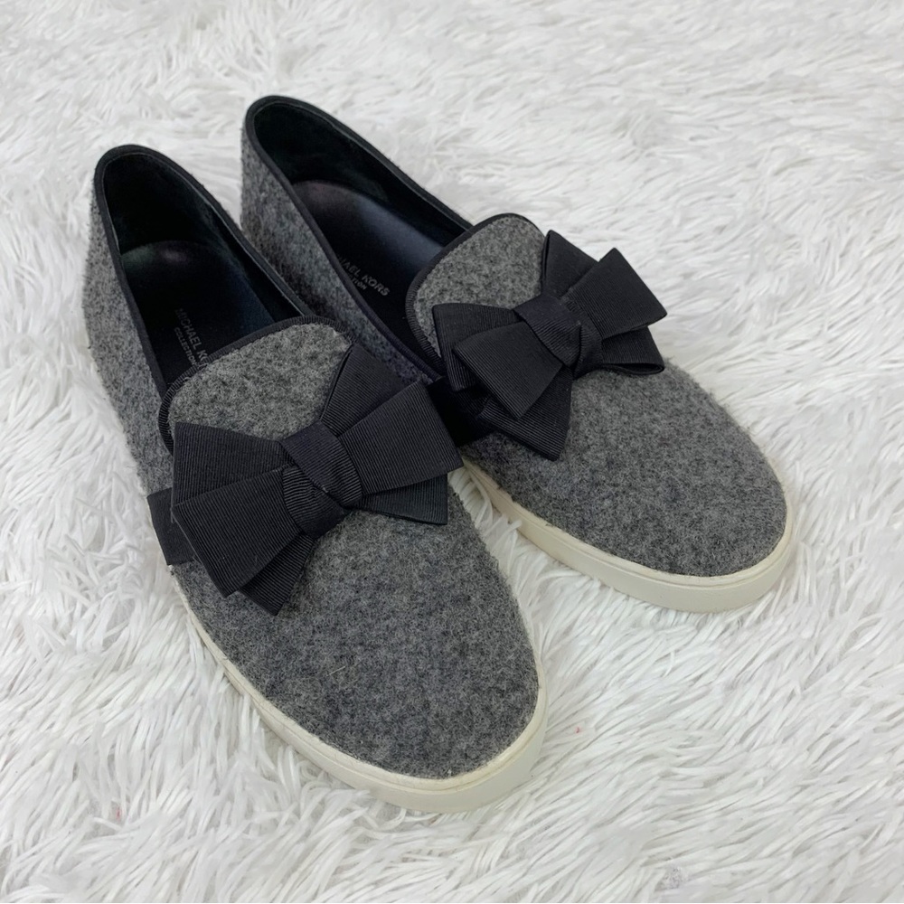 Michael Kor Collection Gray wool Slip-On Shoes with‎ Black Bow loafers